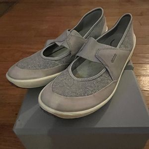 Ecco Women's BIOM Life Mary Janes Concrete Size 10 US